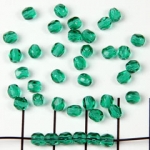 Tsjechisch facet rond 4 mm - groen emerald