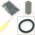 DIY kit armband haken met 11/0 - iris blue green