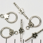 toggle clasp with little flower - silver