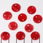 shell round flat 12 mm 2 holes - red