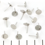 earstud flat round with hole - stainless steel zilver 8 mm