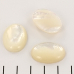 cabochon 25 x 18 mm - mother of pearl