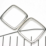 ring met rijggat vierkant - lichtzilver 38 mm