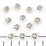 oval flat smiley - silver 10 mm
