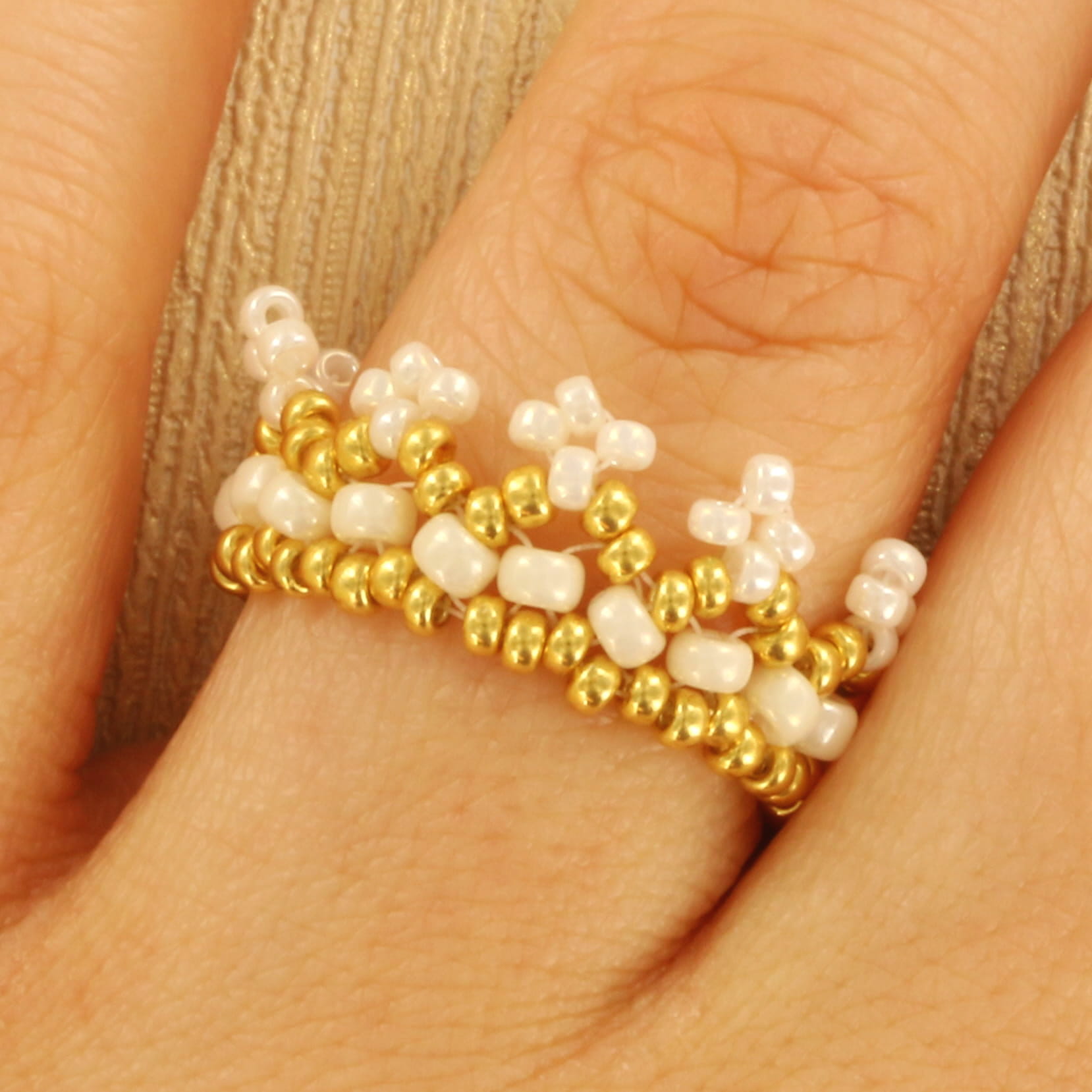 Extra pictures DIY ring - gold white