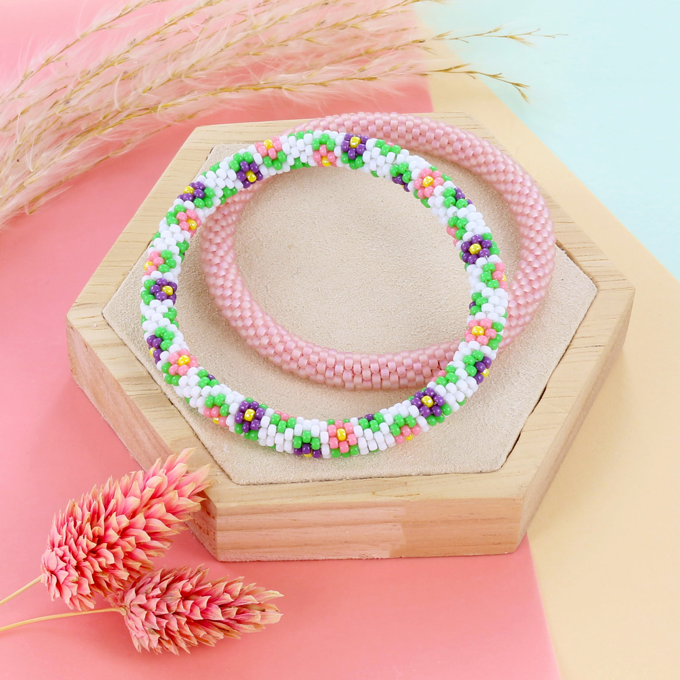 Extra foto's DIY kit armband haken met 11/0 - light tea rose