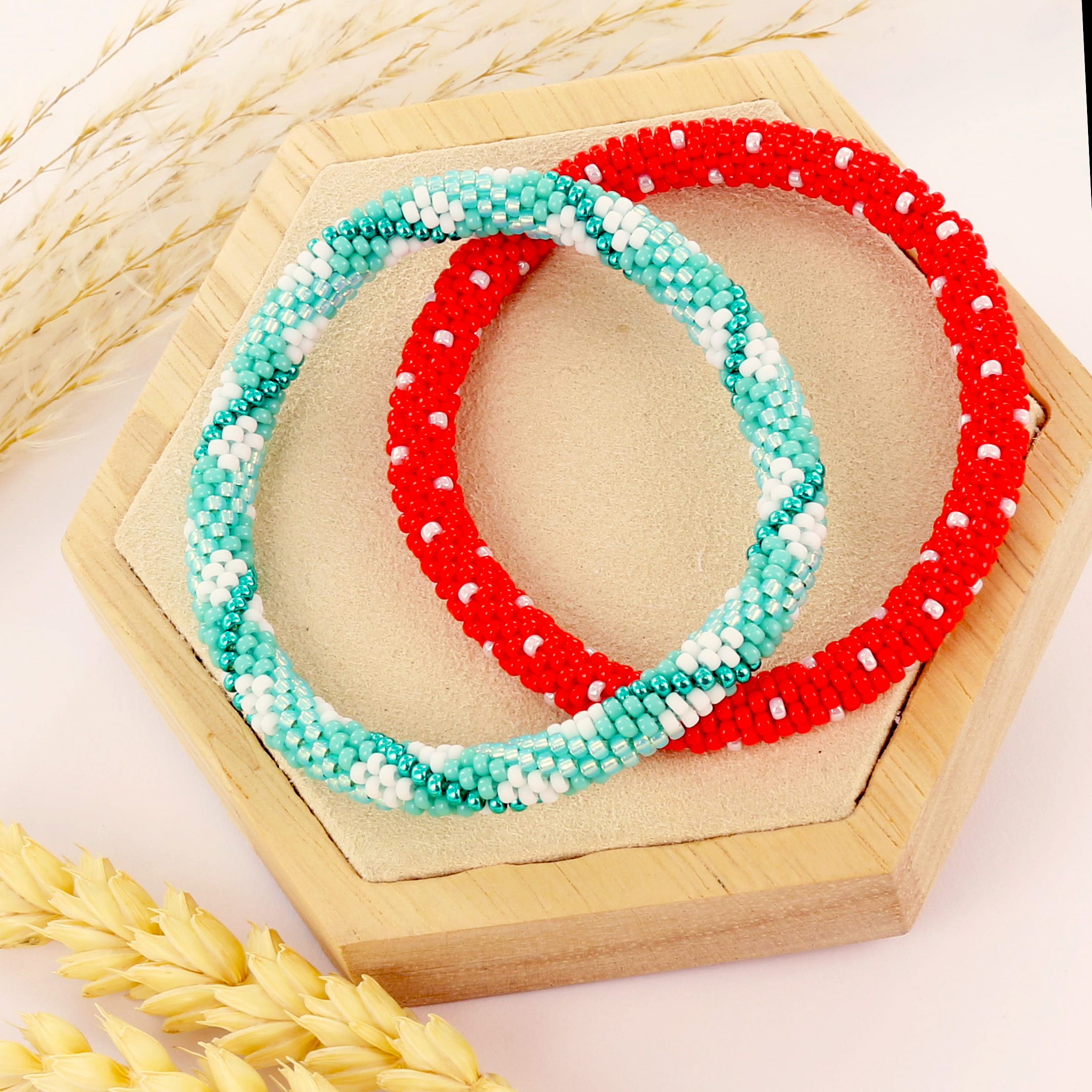 Extra foto's DIY kit armband haken met 11/0 - polka rouge