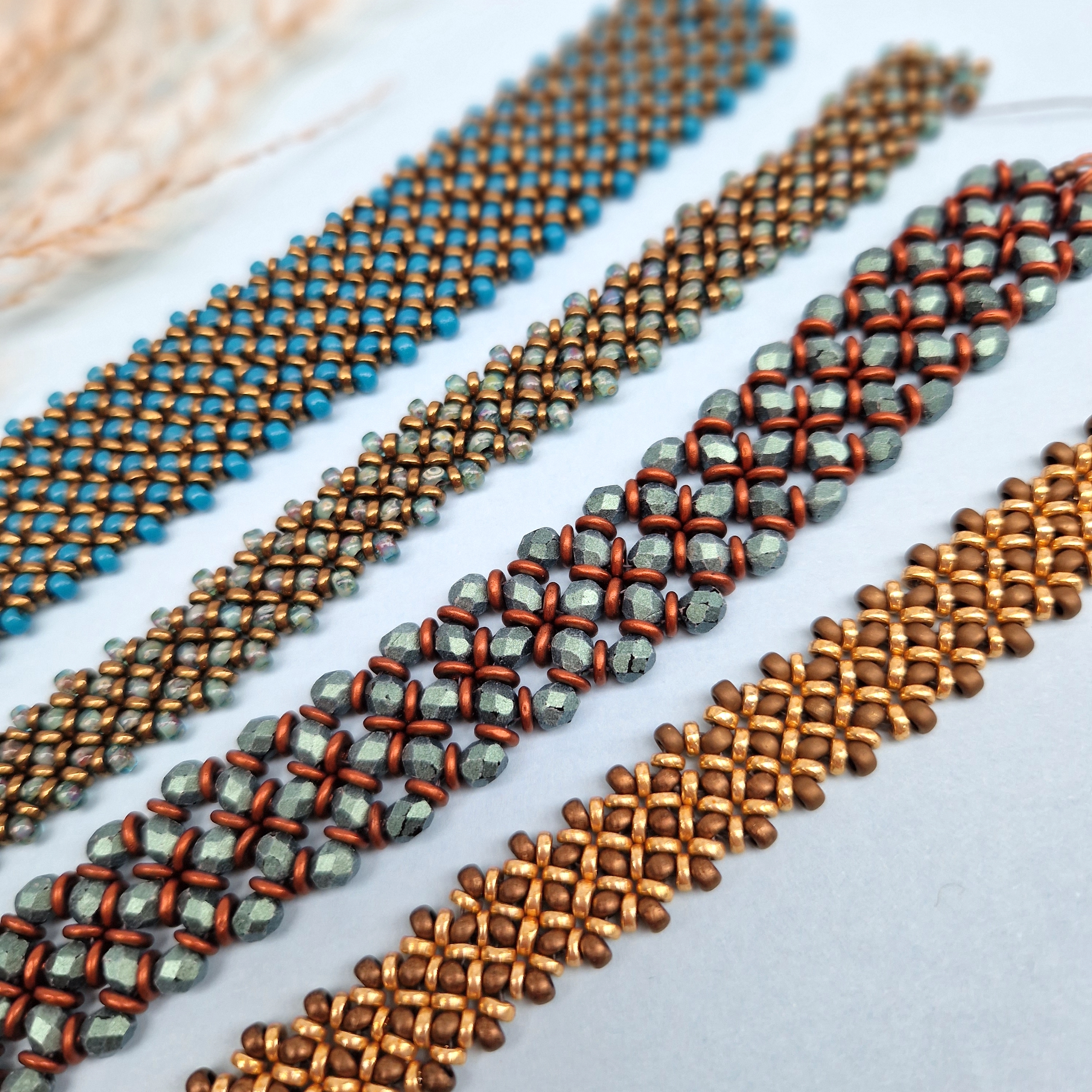 Extra pictures O bead 1x4 mm - copper