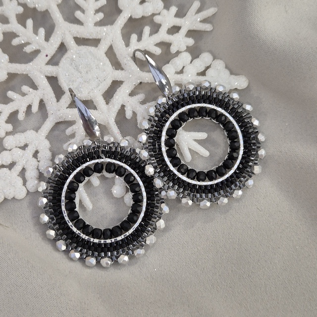 Extra pictures DIY kit round earrings - black and silver