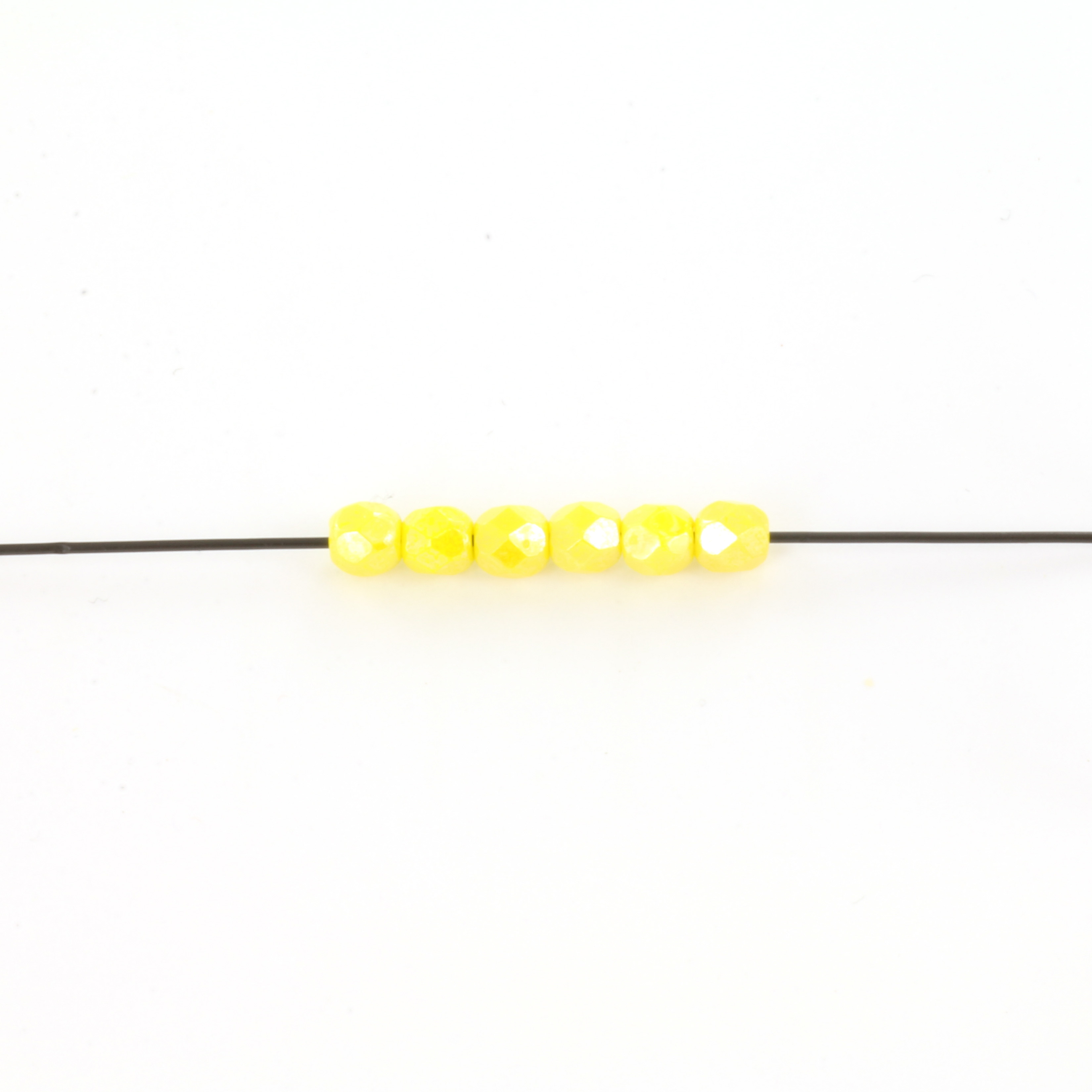 Extra pictures Czech faceted round 4 mm - luster opaque yellow