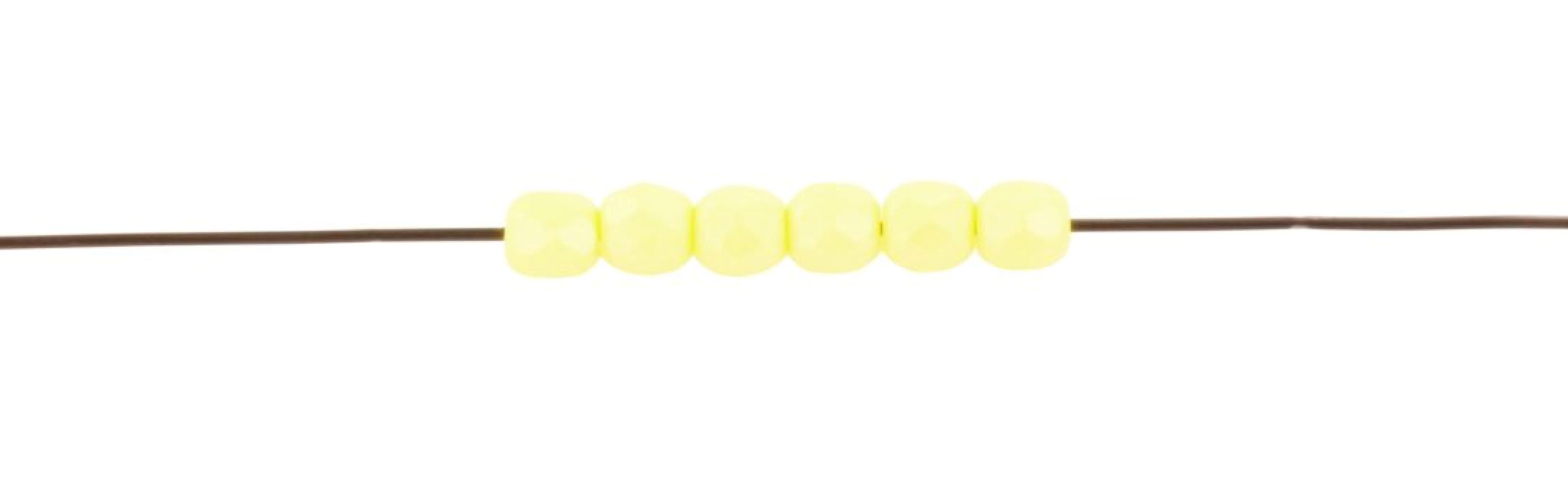 Extra foto's Tsjechisch facet rond 4 mm - powdery pastel yellow